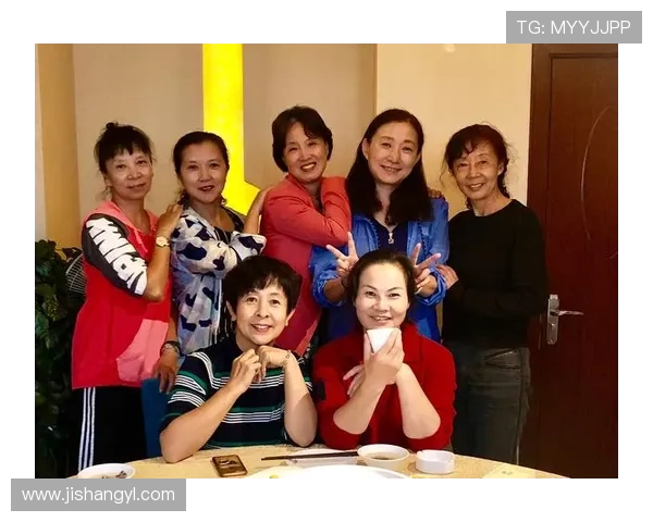 《流金岁月》：岁月如歌，她们是彼此的光